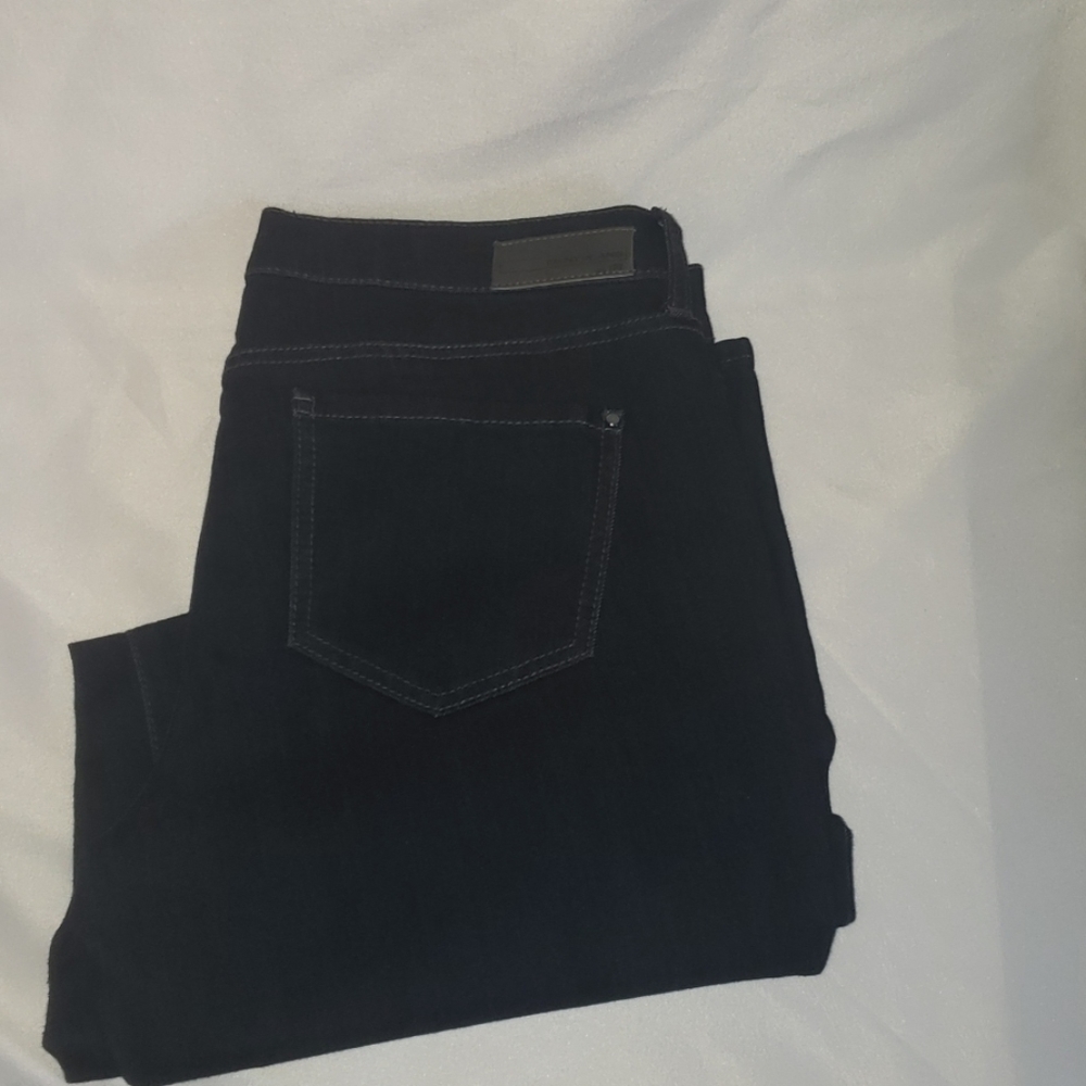 DKNY Soho skinny leg jeans